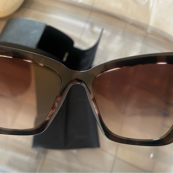 Prada Sunglasses 55MM Brown & Pink - Picture 2 of 7